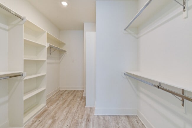 Building Photo - 2611 Judiway St