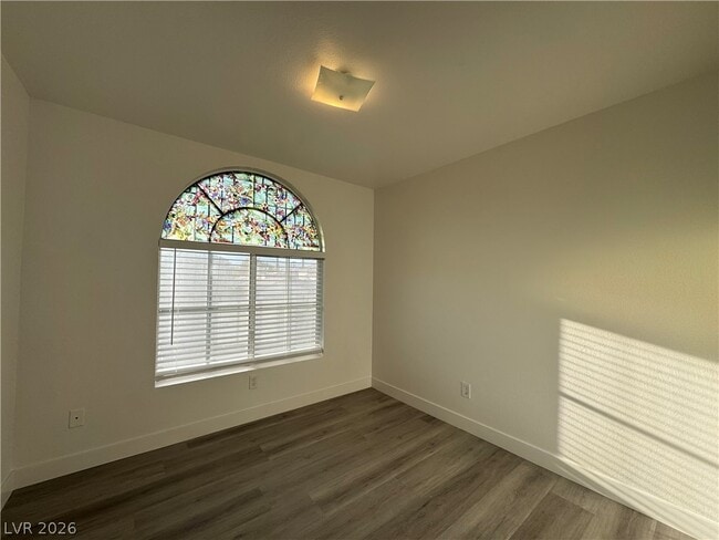 Building Photo - 1708 Sierra Valley Way