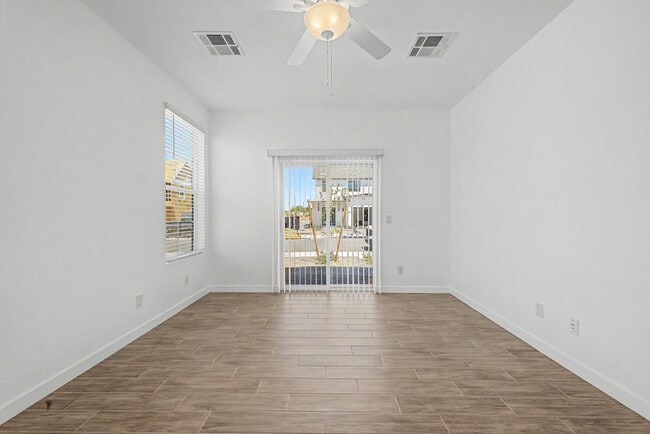 Building Photo - 8232 E University Dr