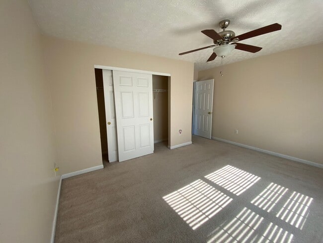Building Photo - 4221 Dobbin Cir