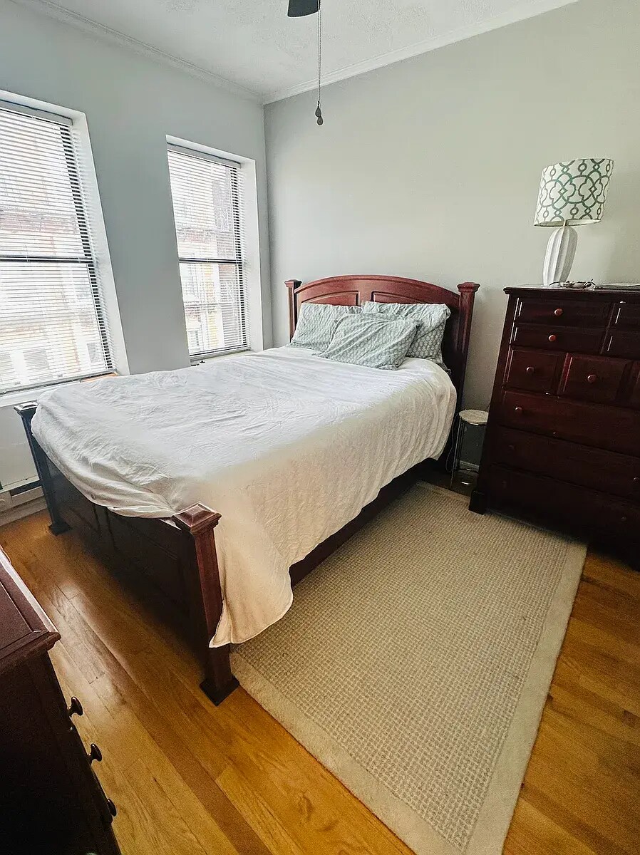 Building Photo - 23 Fleet St