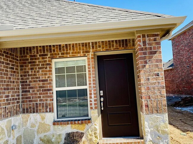 Building Photo - 2205 Elena Dr