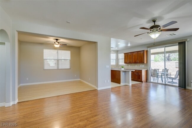 Building Photo - 9005 Semillon St