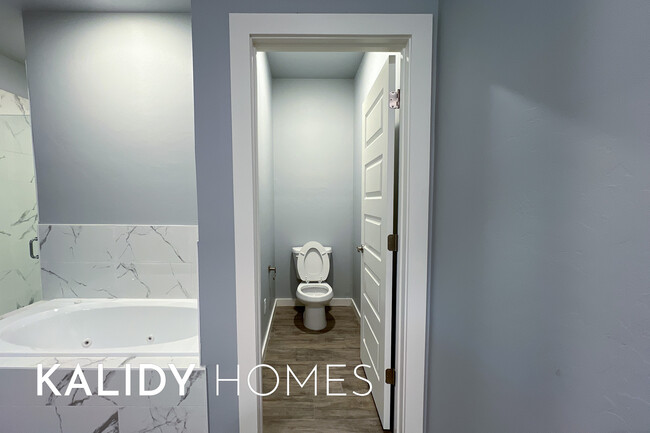 Building Photo - 202 Olde Ml Ct