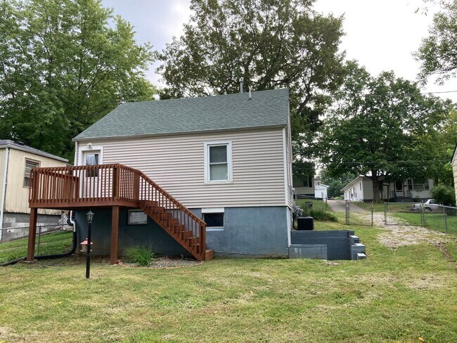 Building Photo - Rental Amount REDUCED!