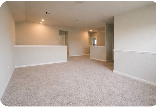 Building Photo - 10831 Sugar Pne Ln