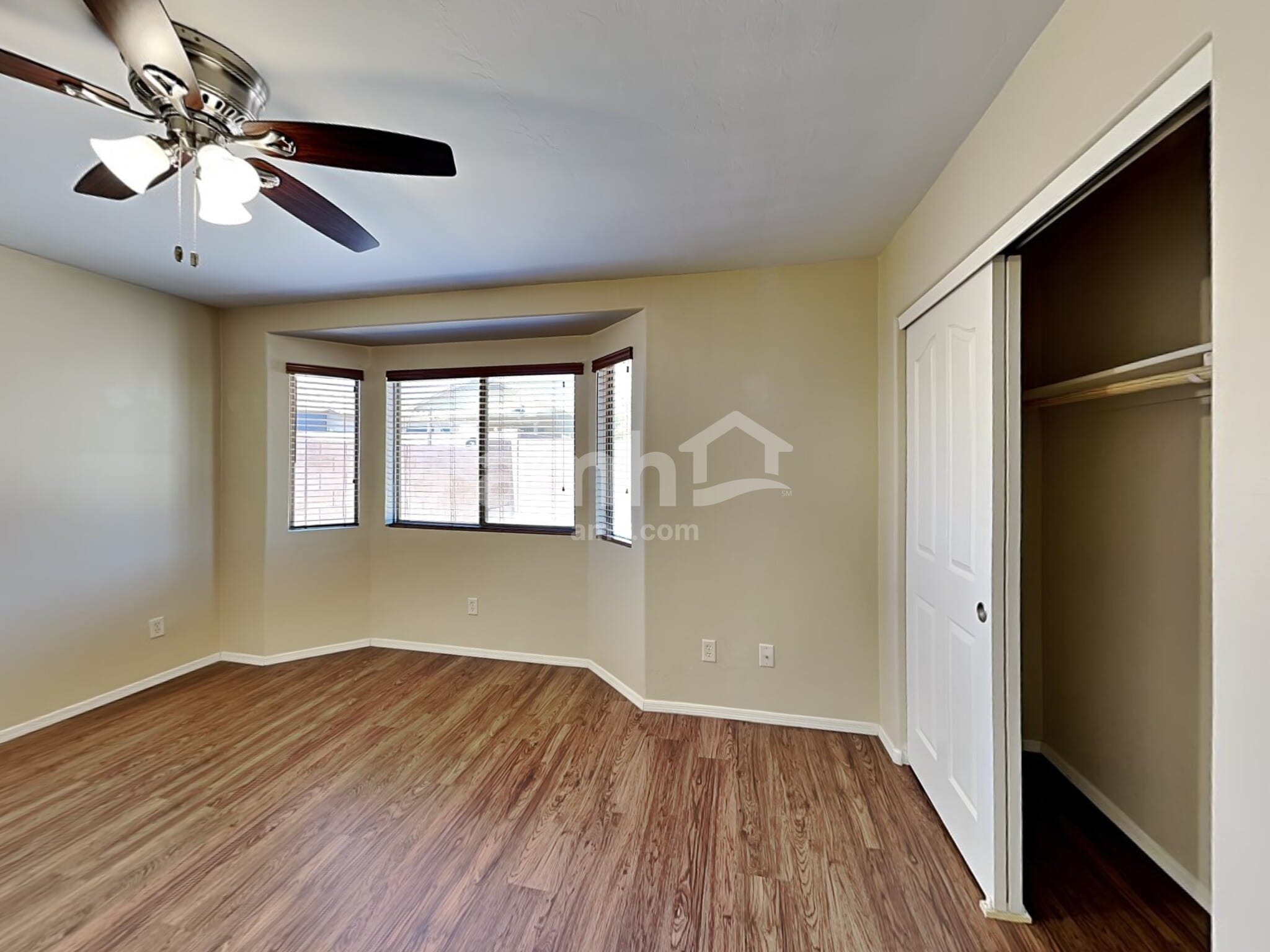 Building Photo - 742 W Emerald Key Dr