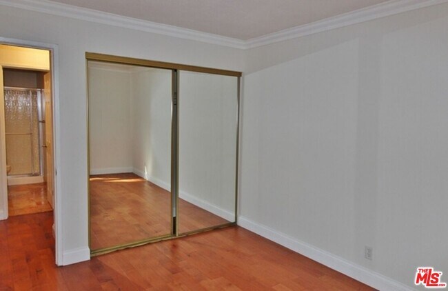 Building Photo - 7765 W 91st St