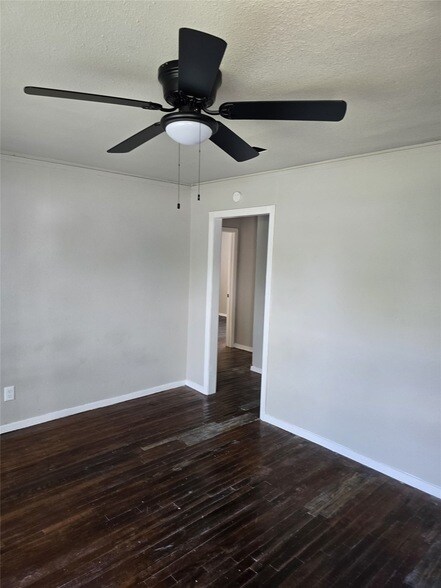 Building Photo - 3006 Dacca Dr