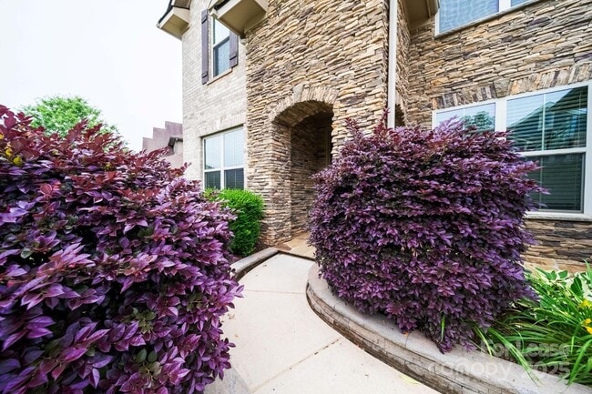 Building Photo - 1190 Arges River Dr