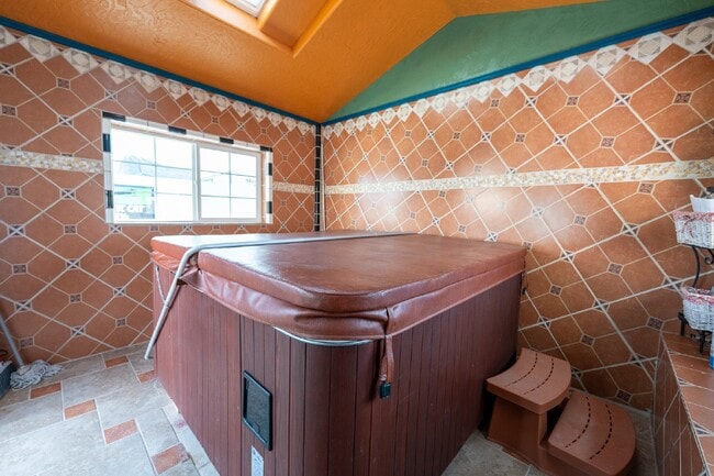 Building Photo - Desert Oasis – Furnished Executive Room in...