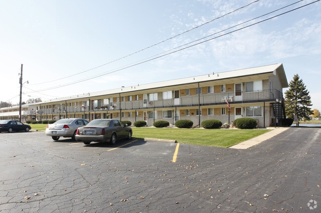 Building Photo - Lake Angela Co/Op Apartments
