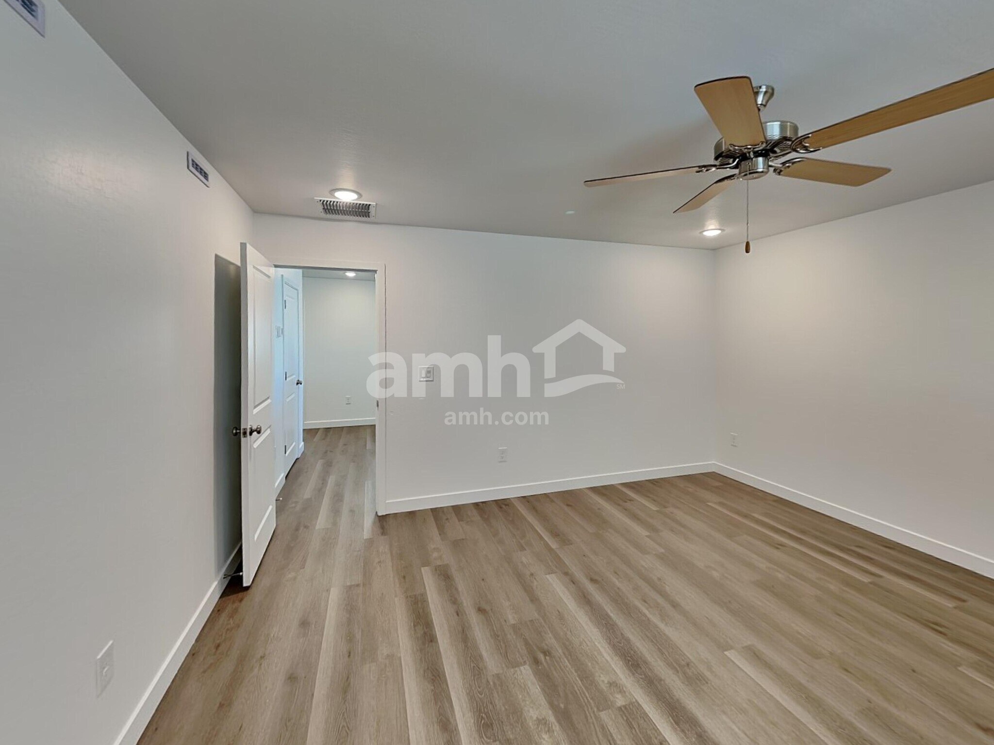 Building Photo - 9753 W Luxton Ln