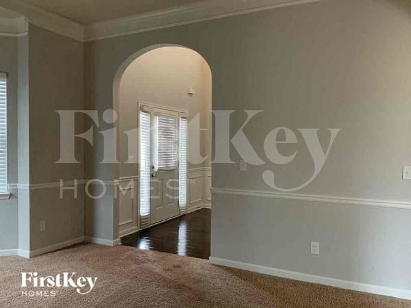 Building Photo - 165 Shenandoah Dr