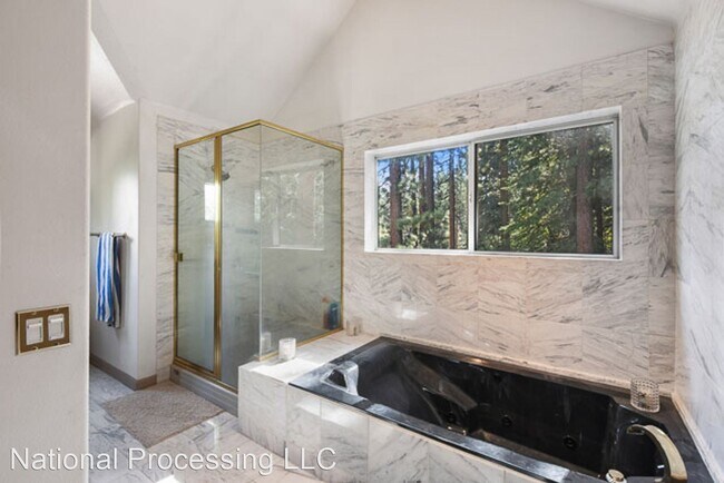 Building Photo - 4 br, 3.5 bath House - 579 Lucille Drive