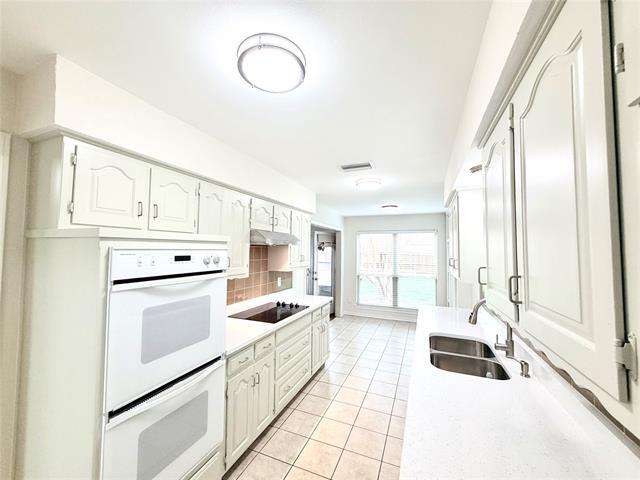 Building Photo - 1670 Clydesdale Dr