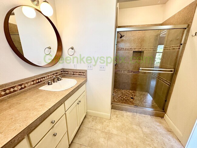 Building Photo - Secure and Beautiful 3-Bedroom 2.5-Bathroo...