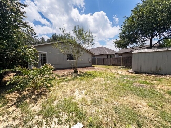 Building Photo - 13004 Campos Dr