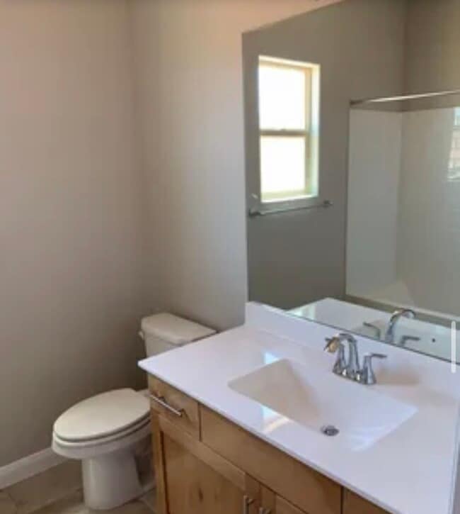 Building Photo - 938 N Sandy Talus Dr
