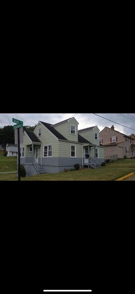 Building Photo - 801 Duff Ave