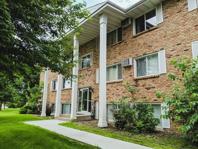 Building Photo - Cozy Two-Bedroom Condo in New Hope for 1,3...
