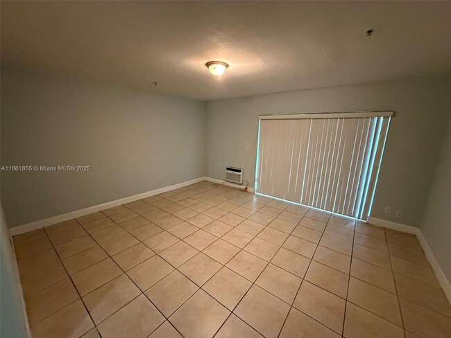 Primary Photo - 4271 NW 5th St
