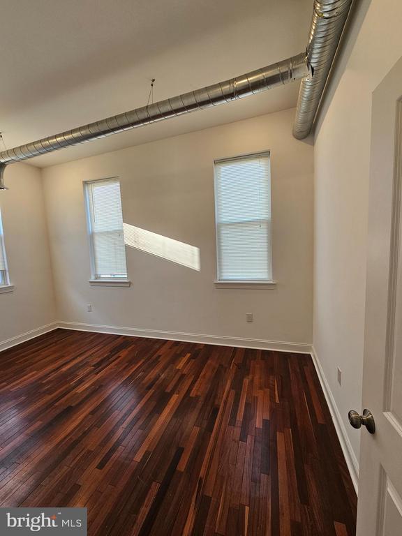 Building Photo - 3228 W Diamond St