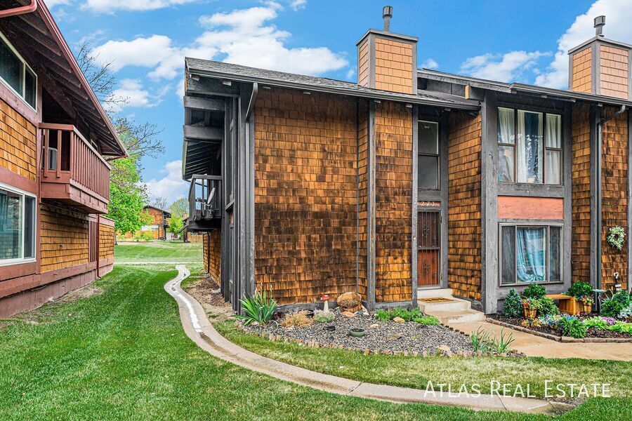 Building Photo - 1273 S Crystal Way