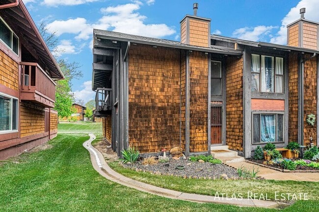 Building Photo - 1273 S Crystal Way