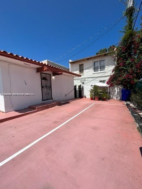 Building Photo - 1101 SW 17th Ave