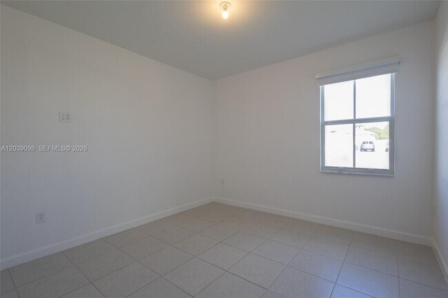 Building Photo - 29071 SW 171st Ave