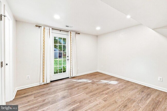 Building Photo - 9209 Antelope Pl