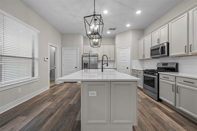 Building Photo - 18503 Gratification Ln