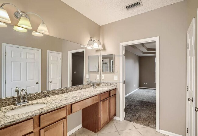 Building Photo - 11797 Huckleberry Trail East