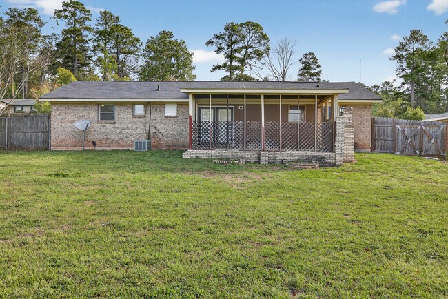 Building Photo - 2361 Dublin Dr