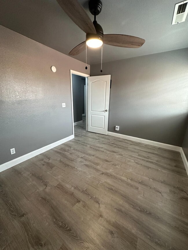 Building Photo - 3040 Boulder Ave