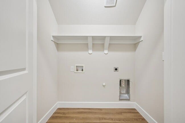 Building Photo - 3432 Taas Dr