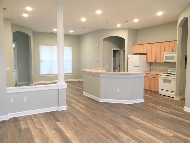 Building Photo - Inviting, modern two bedroom with garage p...