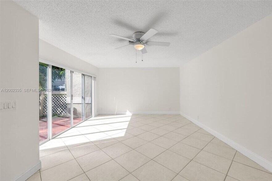 Building Photo - 11163 Chandler Dr