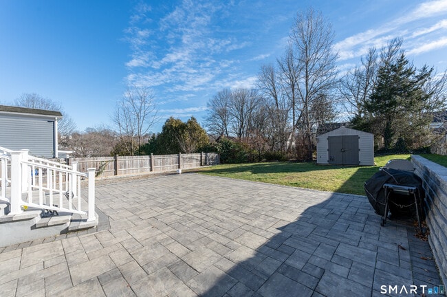 Building Photo - 191 Hobart Ave