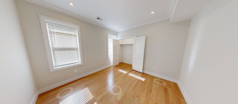 Building Photo - 165 Allston St
