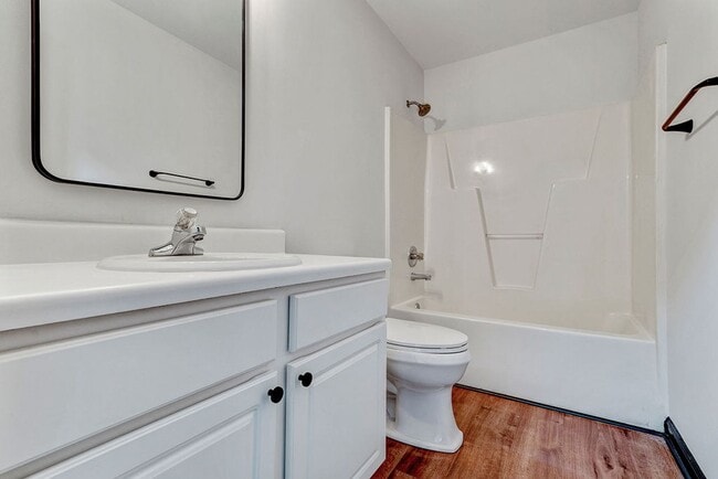 Building Photo - 928 S Willhaven Dr