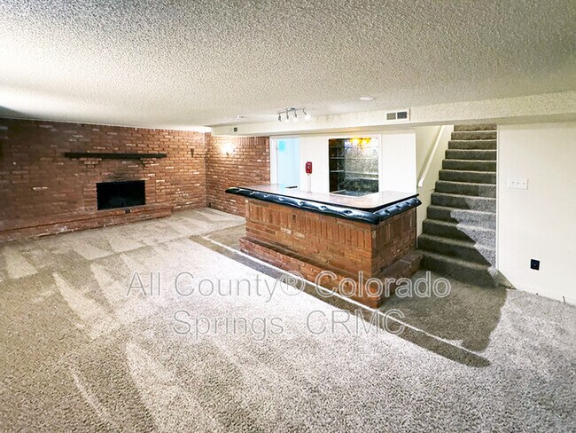 Building Photo - 2122 Meyers Ave