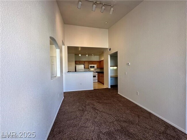 Building Photo - 10550 W Alexander Rd