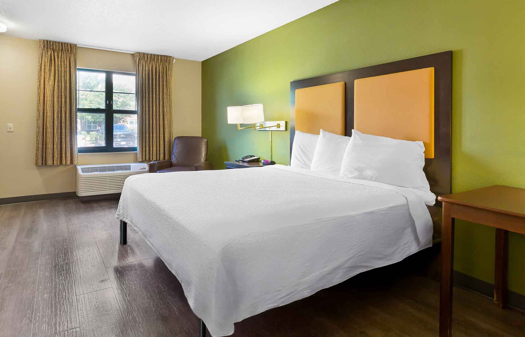 Building Photo - Furnished Studio-Chesapeake - Greenbrier C...