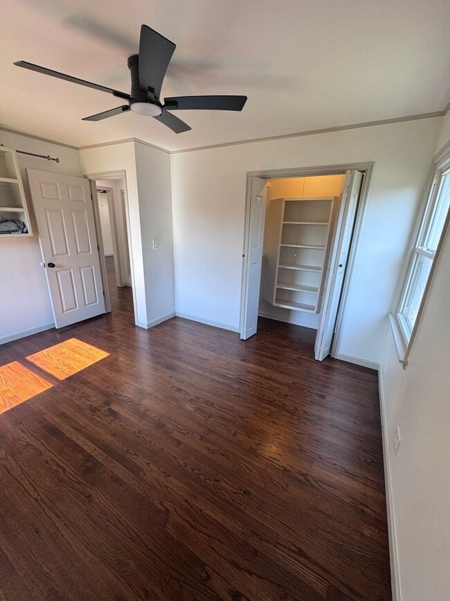 Building Photo - Updated Midtown Bungalow Charmer! 2 Bed 1 ...