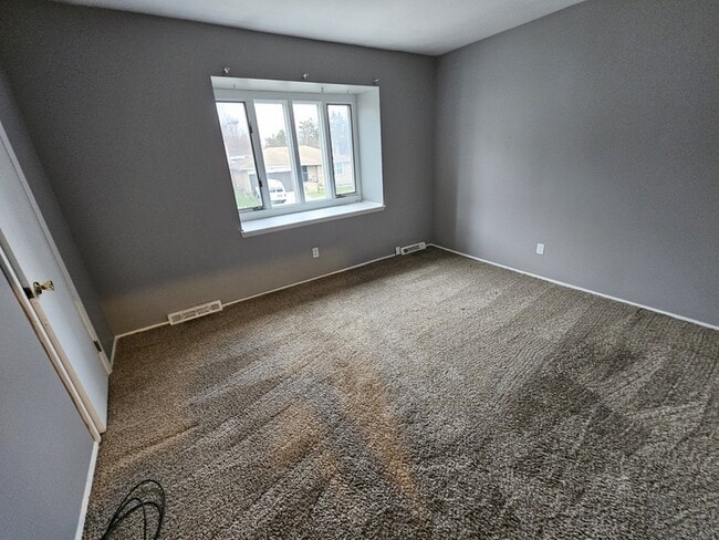 Building Photo - 6094 Andover Blvd