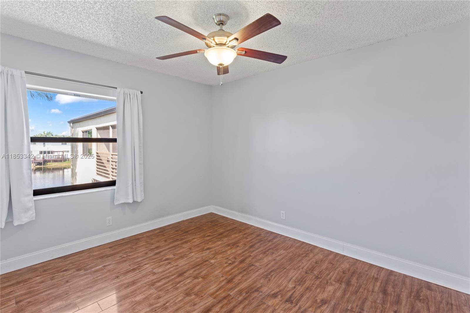 Building Photo - 11344 Taft St