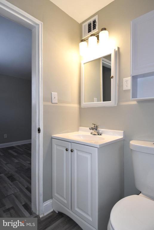 Building Photo - 8208 Bellefonte Ln