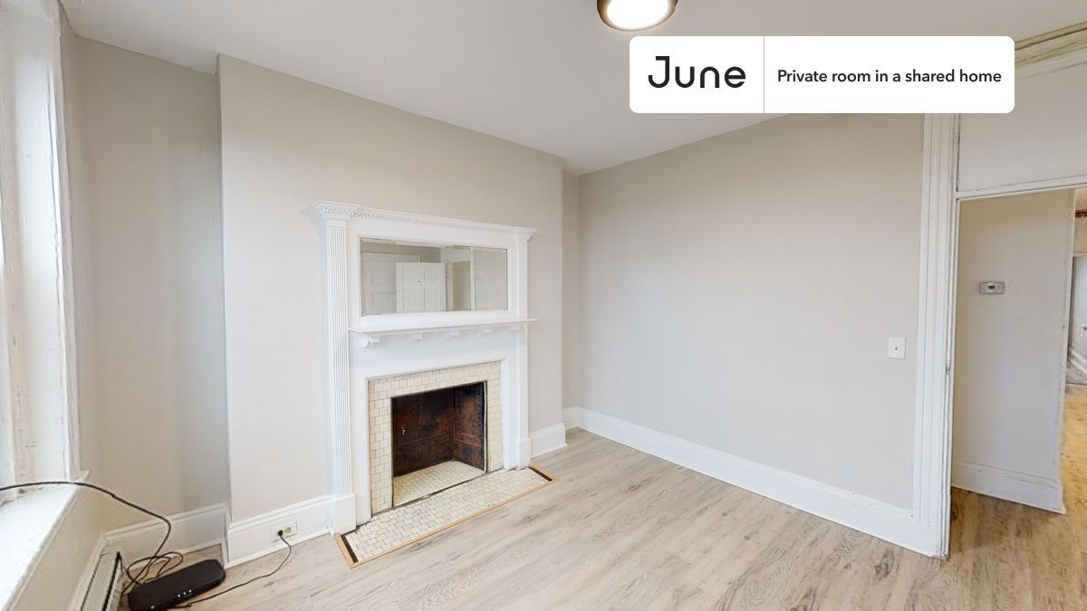 Building Photo - Room in Shared 4 bed/1 bath home
